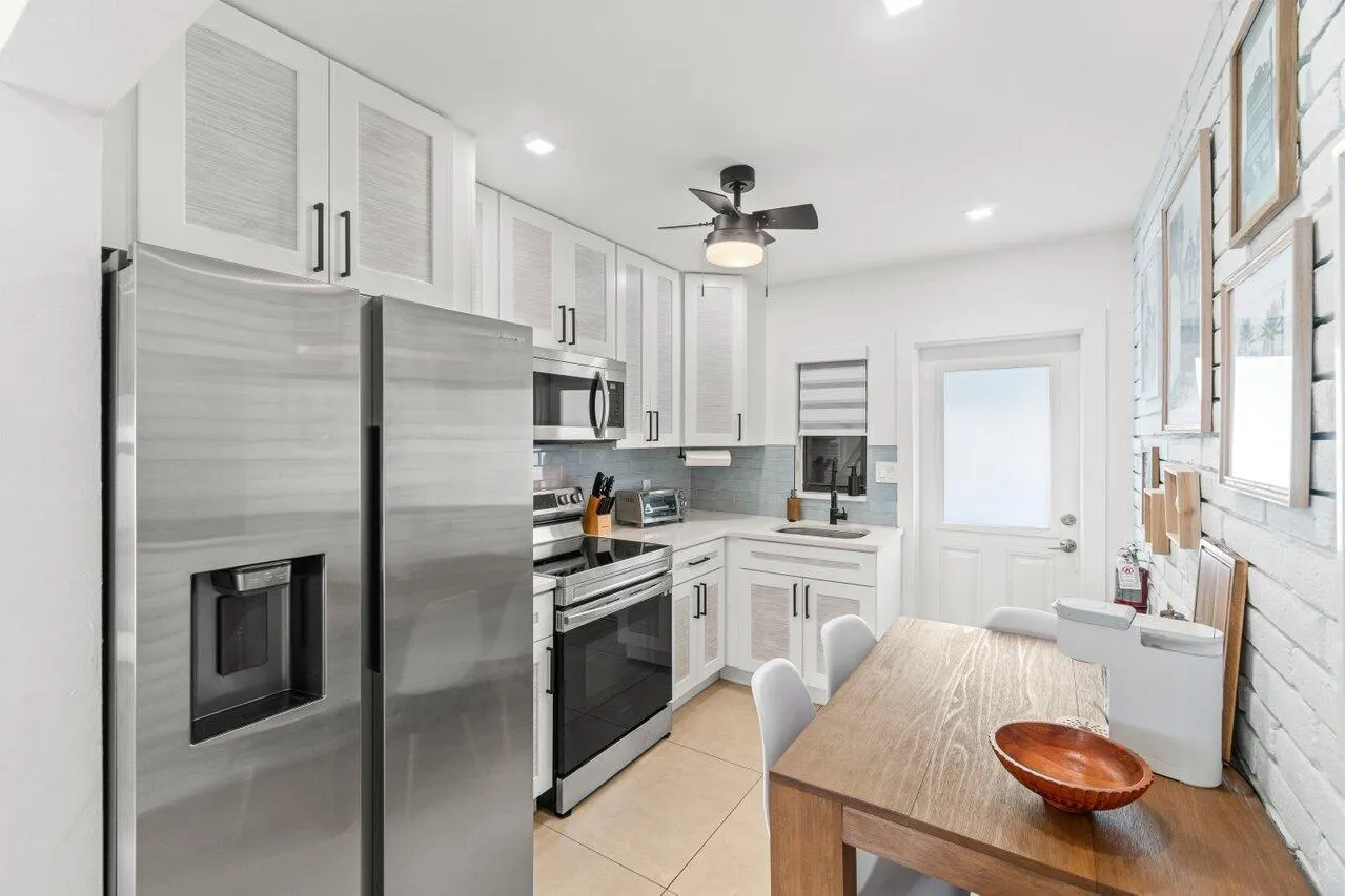 217 NE 11th Street, #217-219