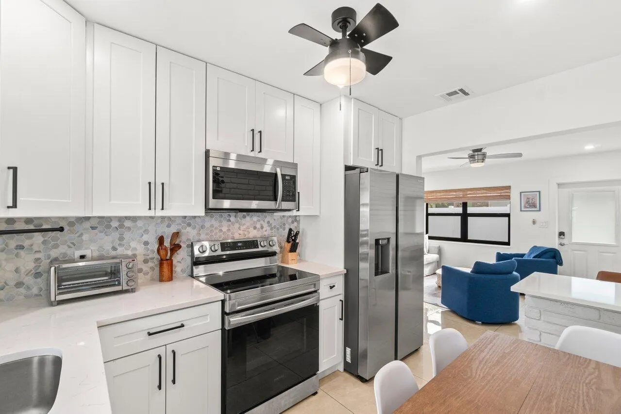 217 NE 11th Street, #217-219