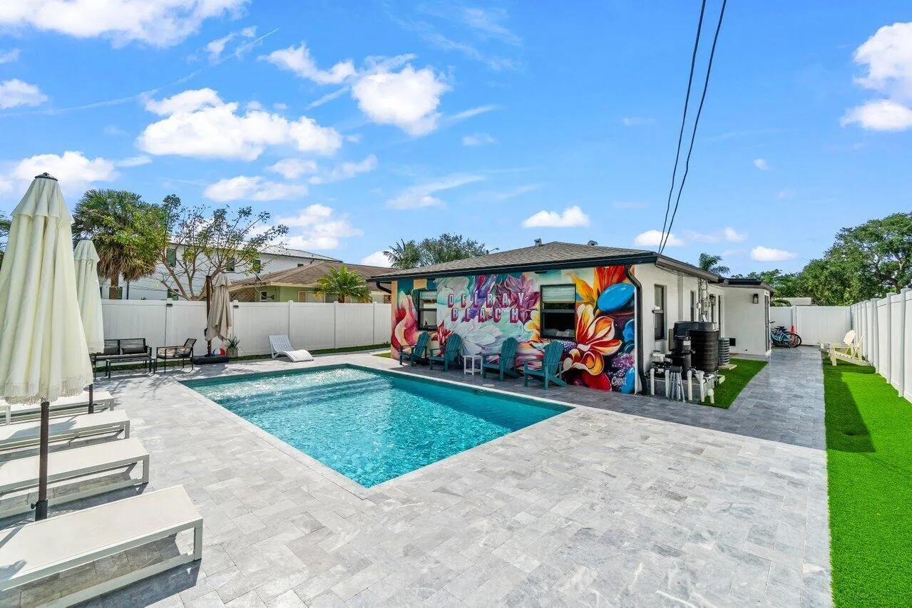 217 NE 11th Street, #217-219