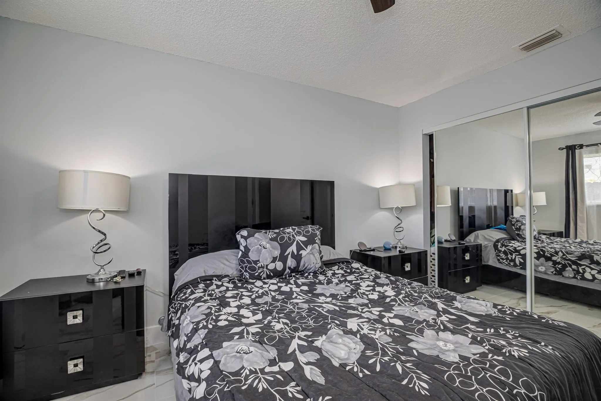 1216 N 16th Avenue N, #10