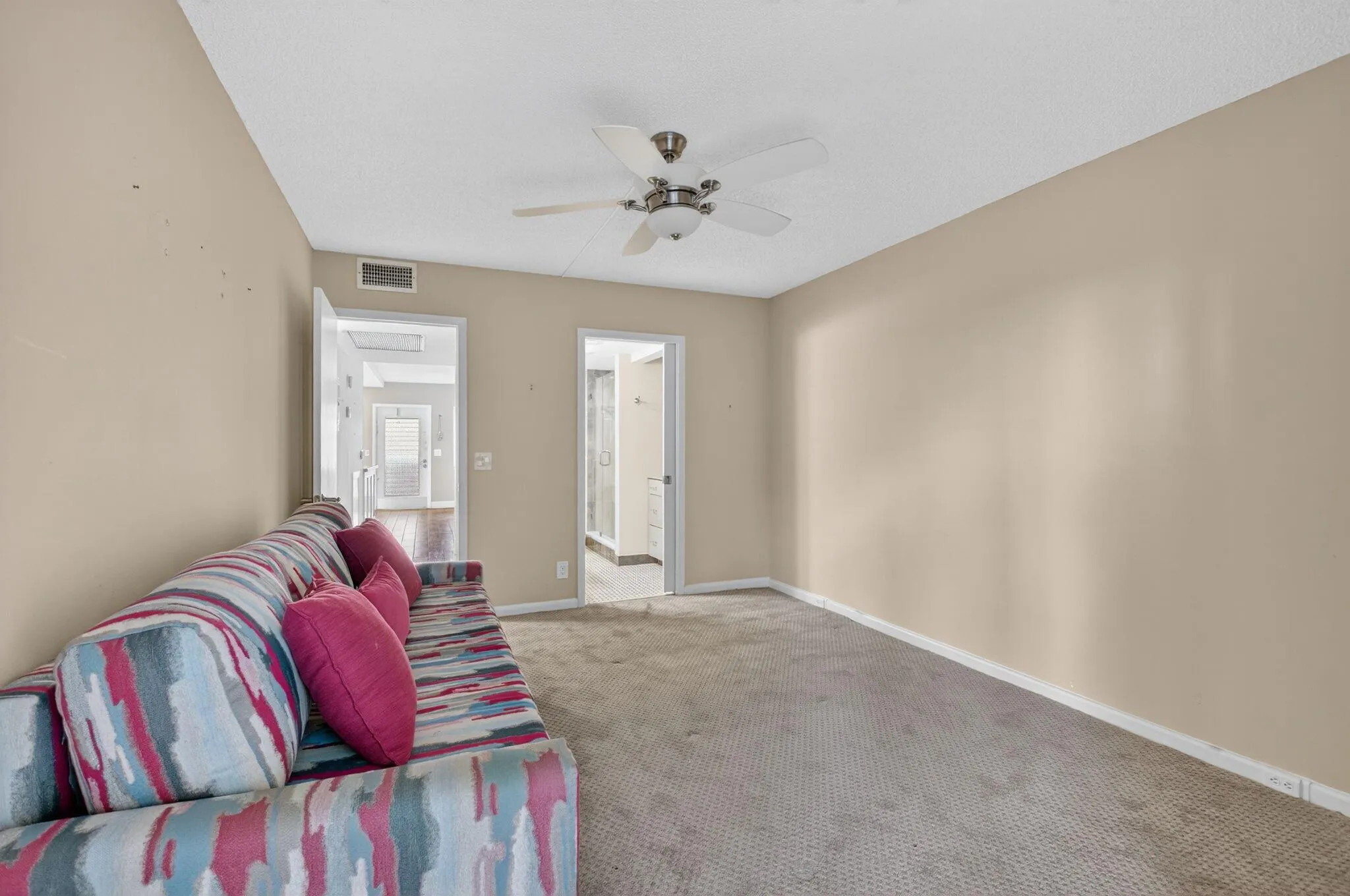 4054 Rexford C