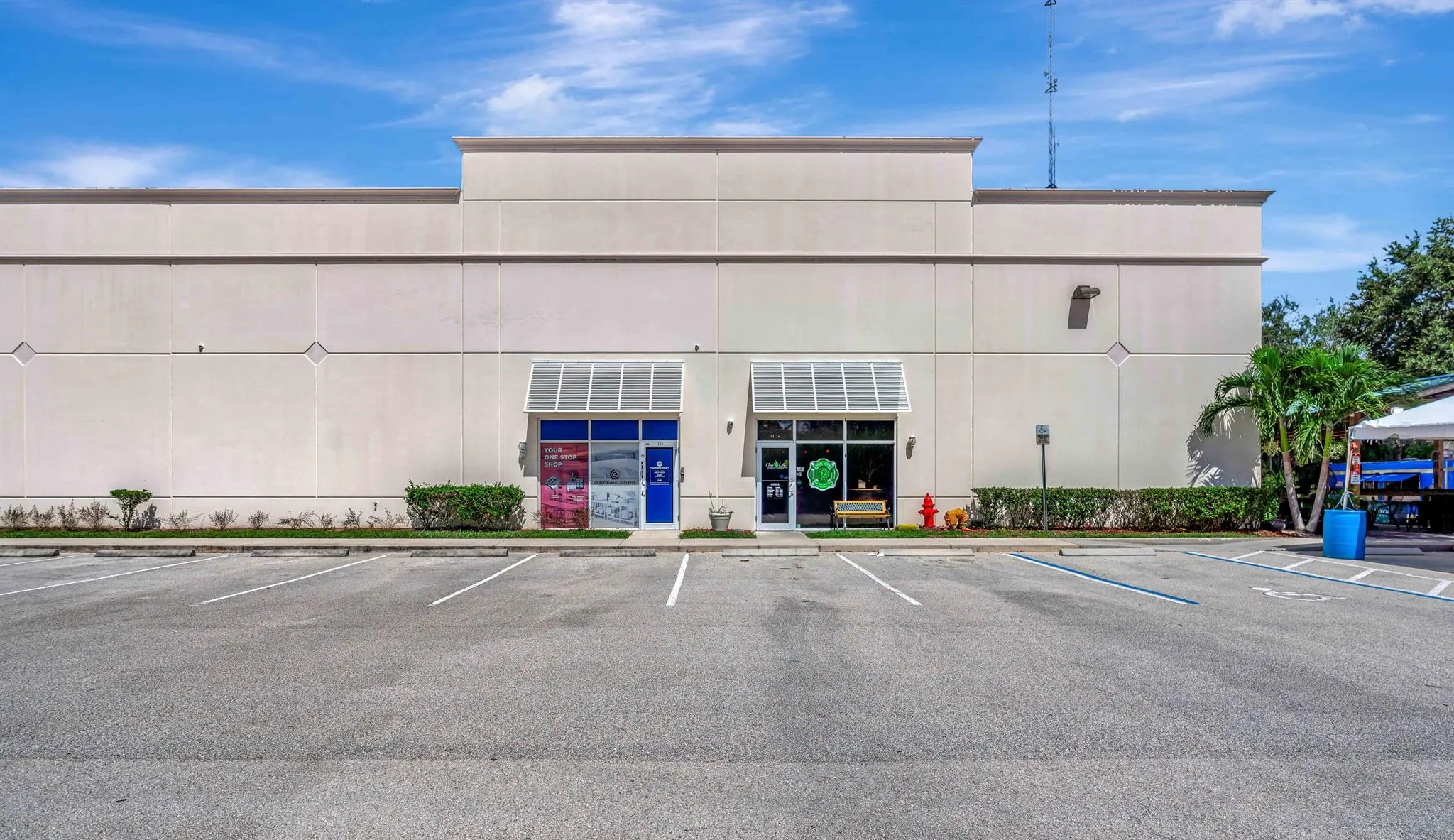 679 NW Enterprise Drive, #102