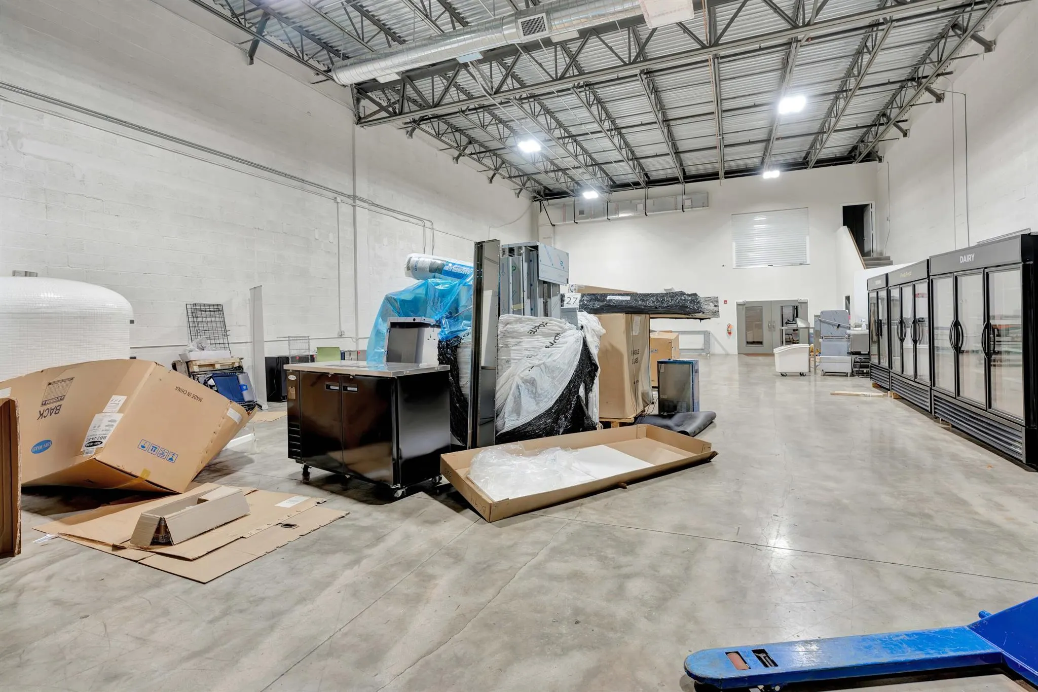 679 NW Enterprise Drive, #102