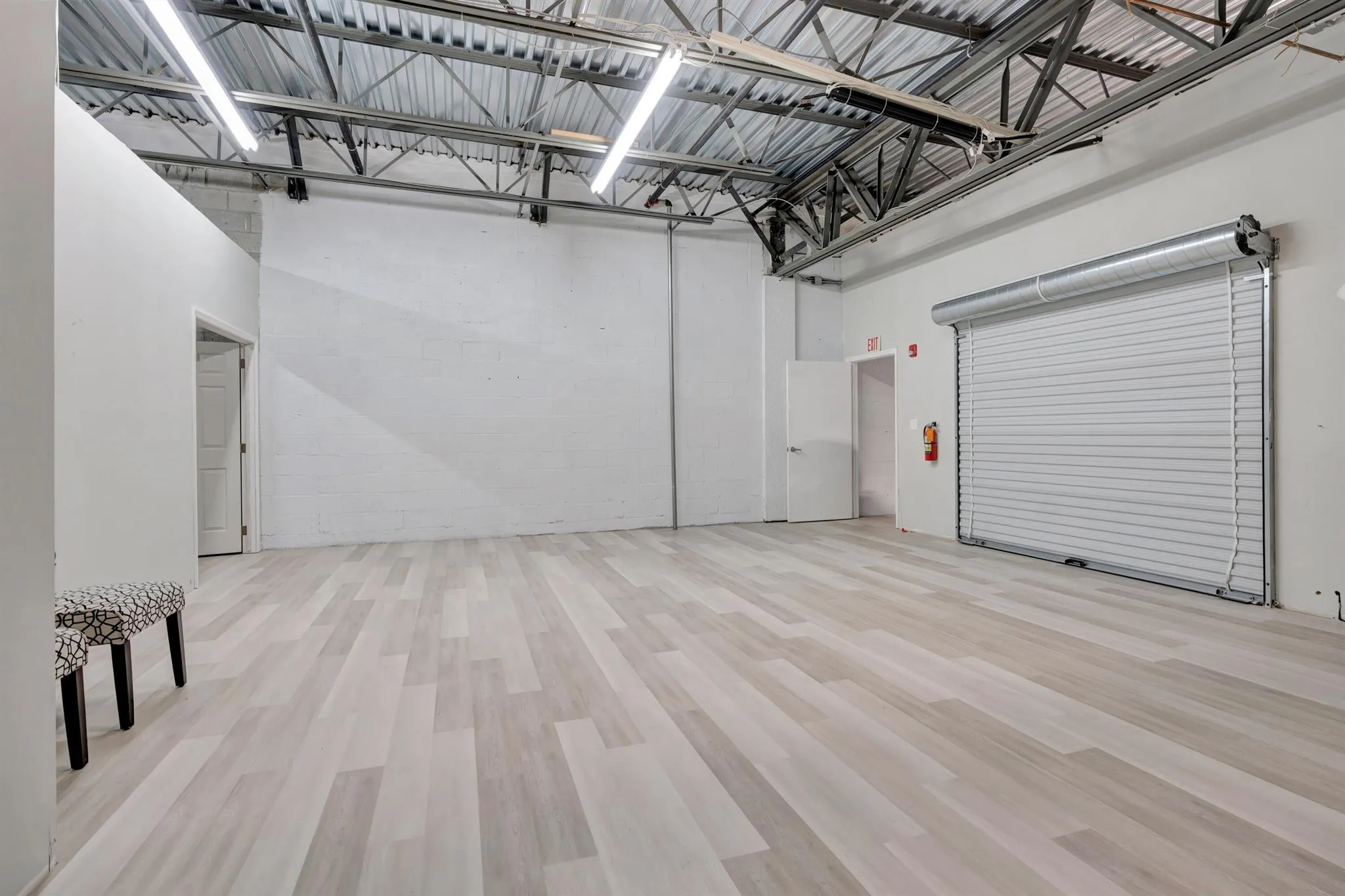 679 NW Enterprise Drive, #102