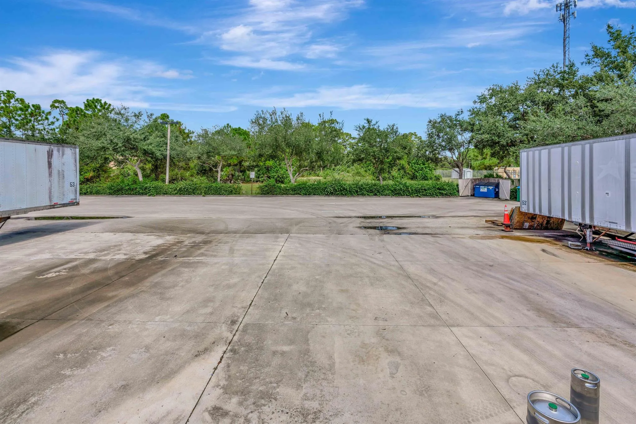 679 NW Enterprise Drive, #102
