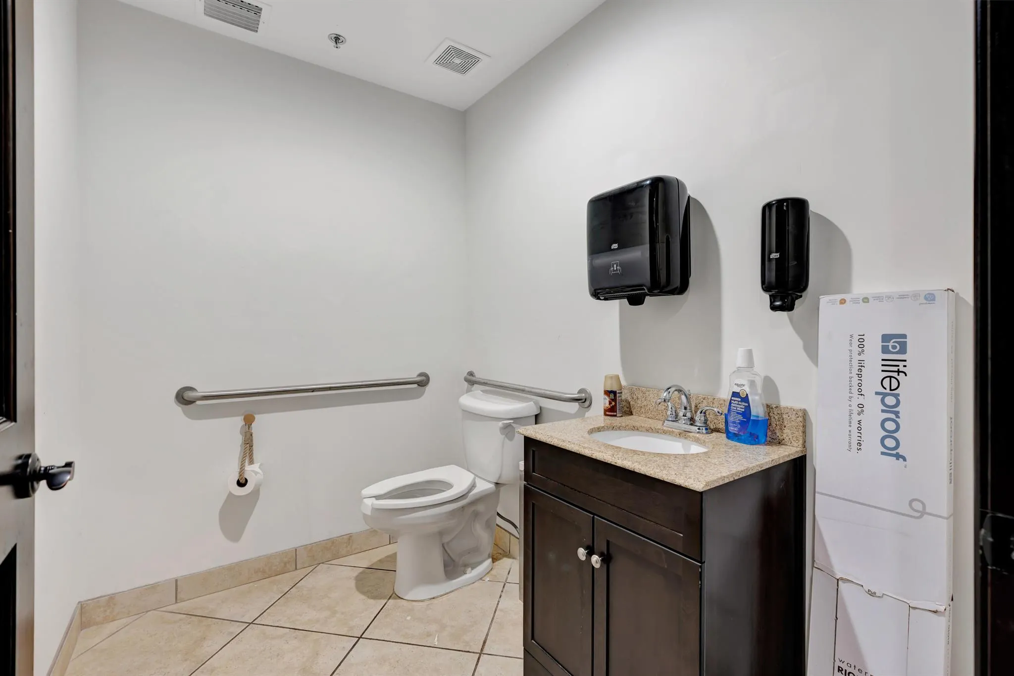 679 NW Enterprise Drive, #102