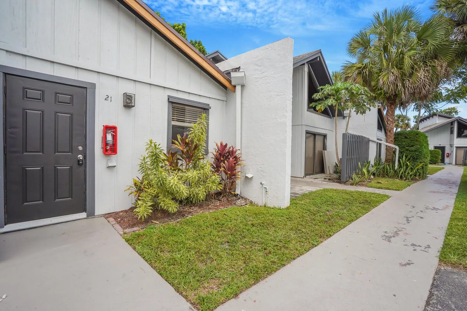 100 Sparrow Drive, #21