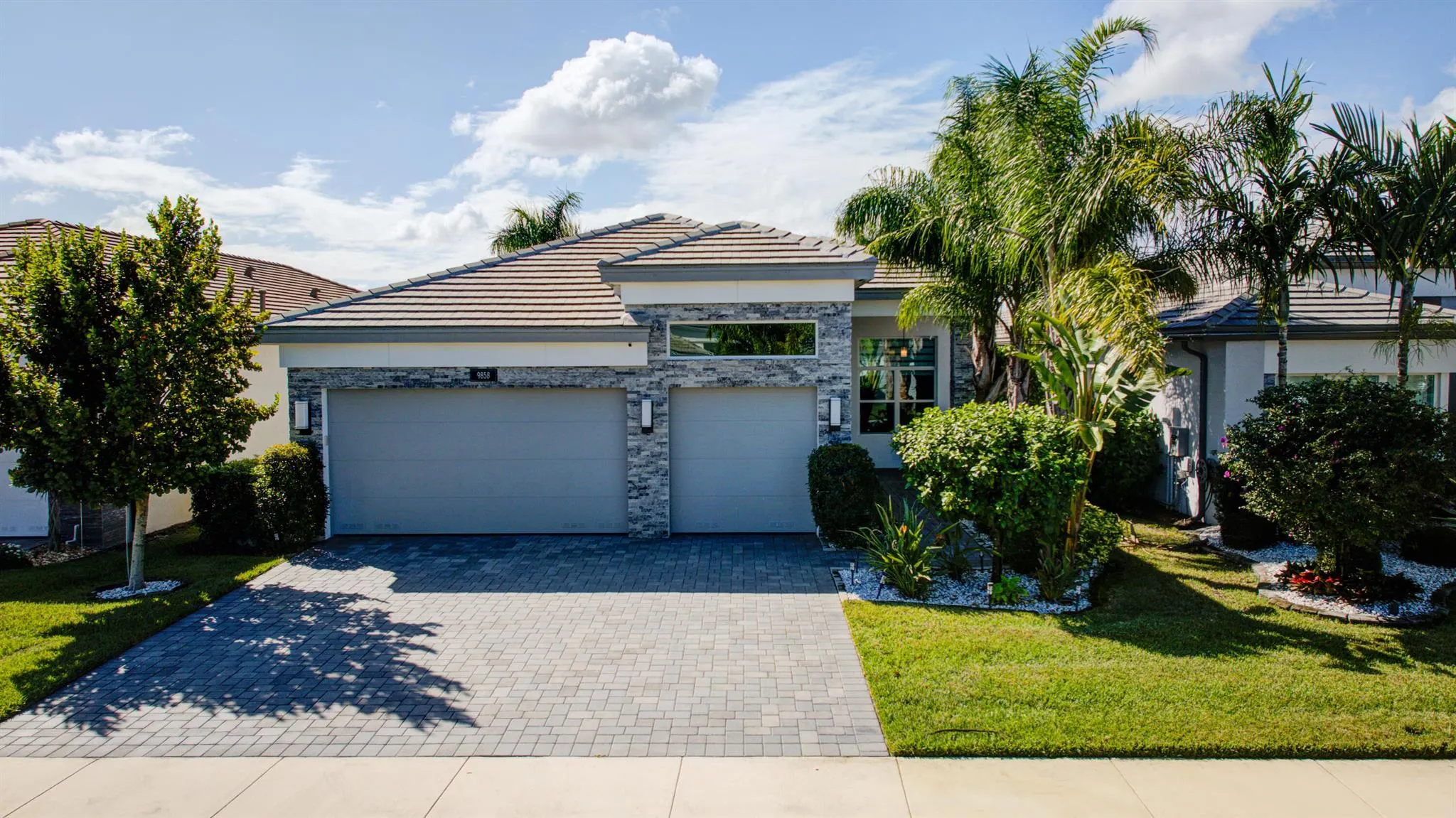 9858 Golden Dunes Lane
