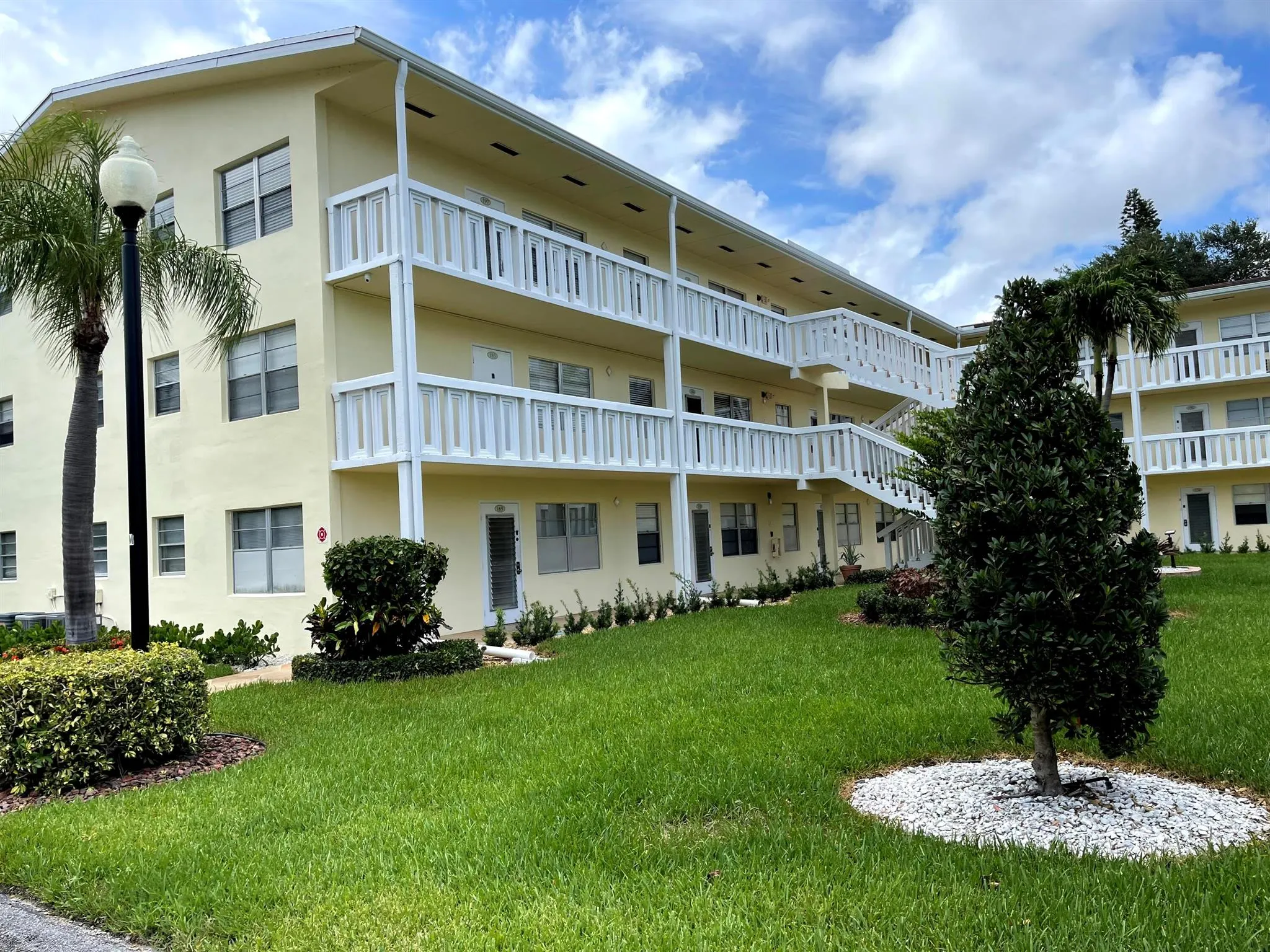 198 Dorset E, #E