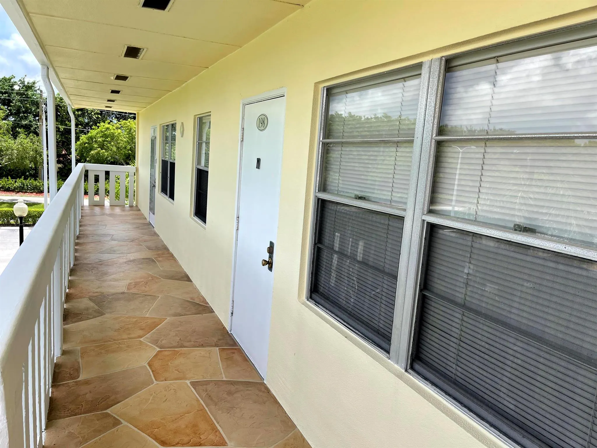 198 Dorset E, #E