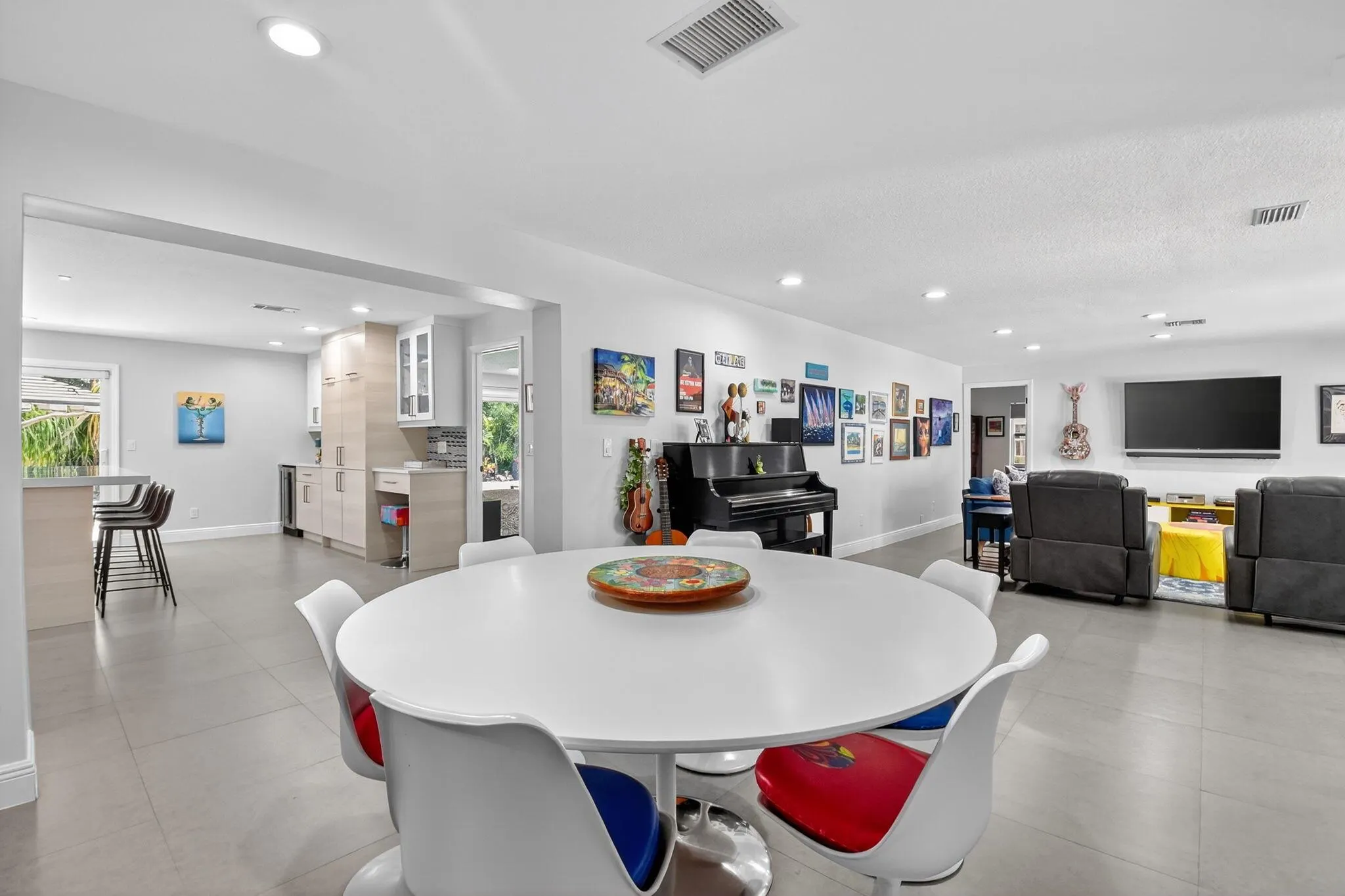 3957 NW 7th Court