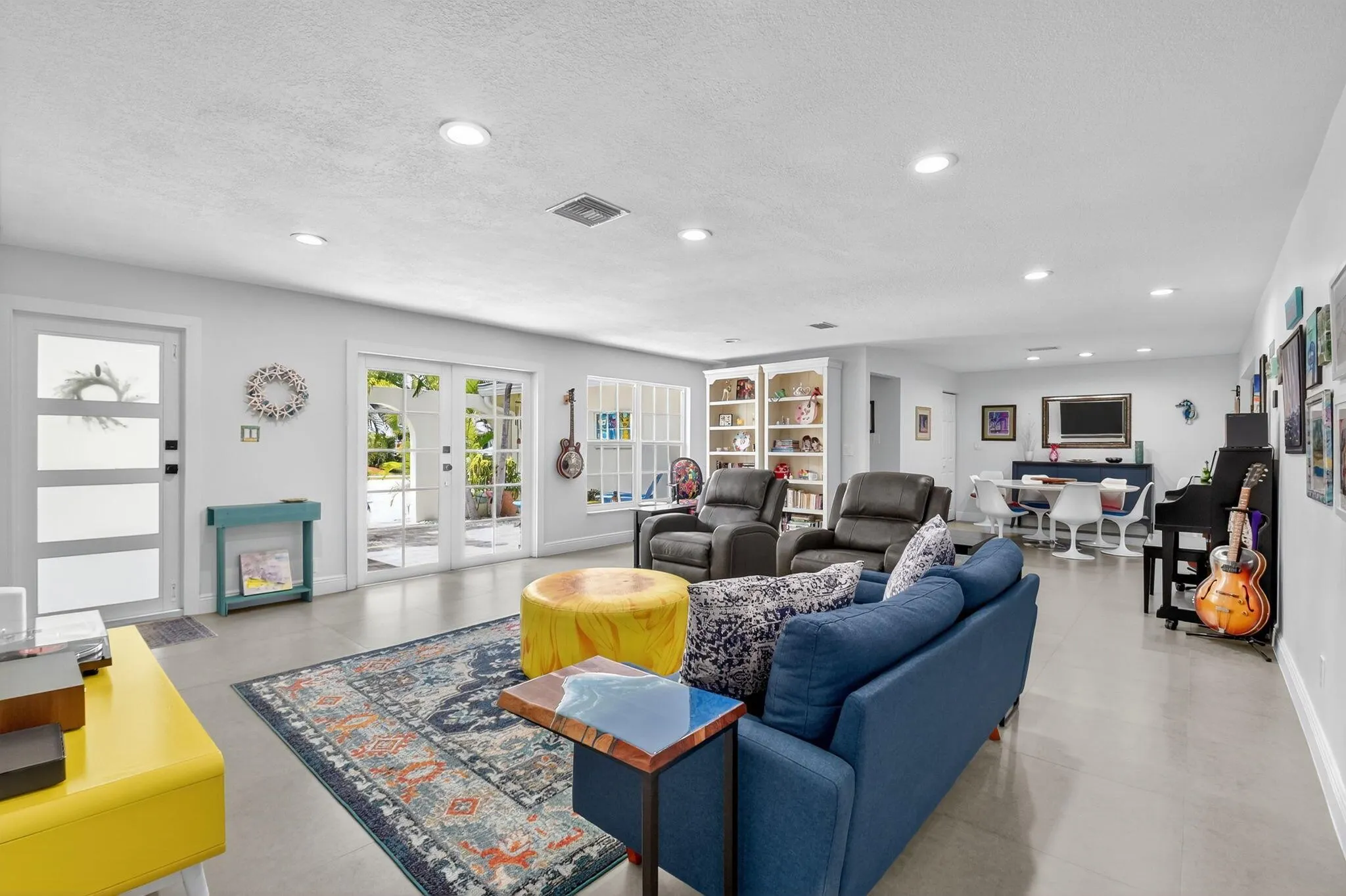 3957 NW 7th Court