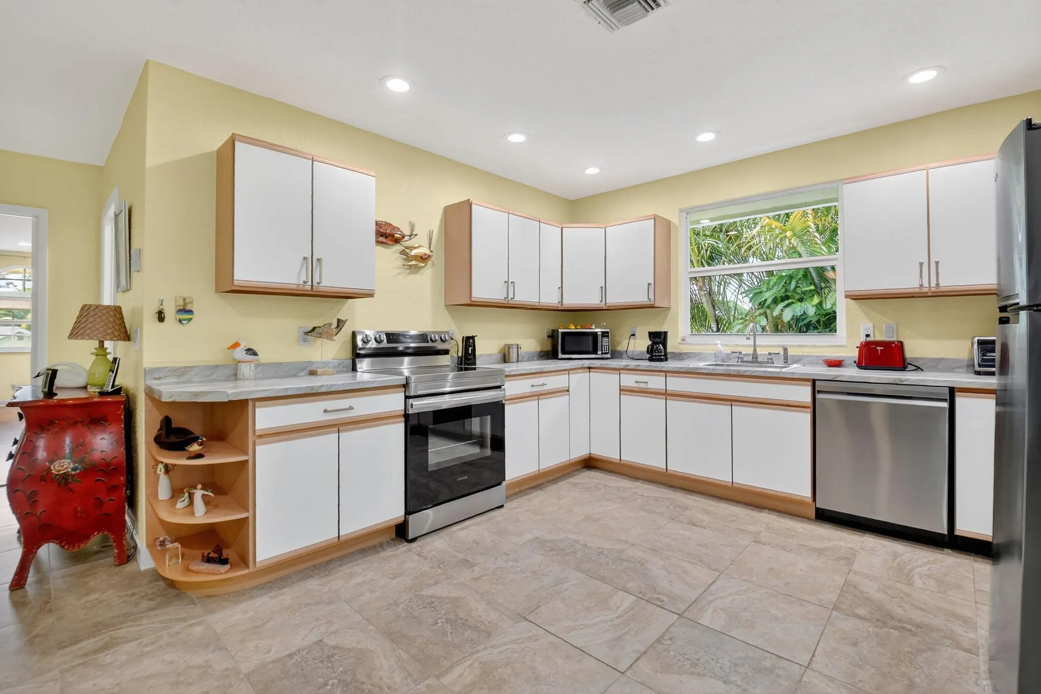 3957 NW 7th Court