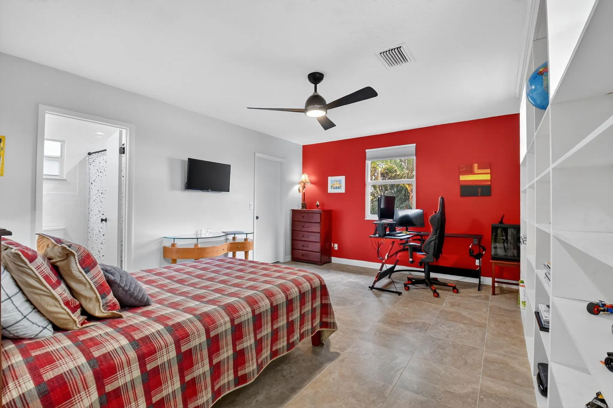 3957 NW 7th Court