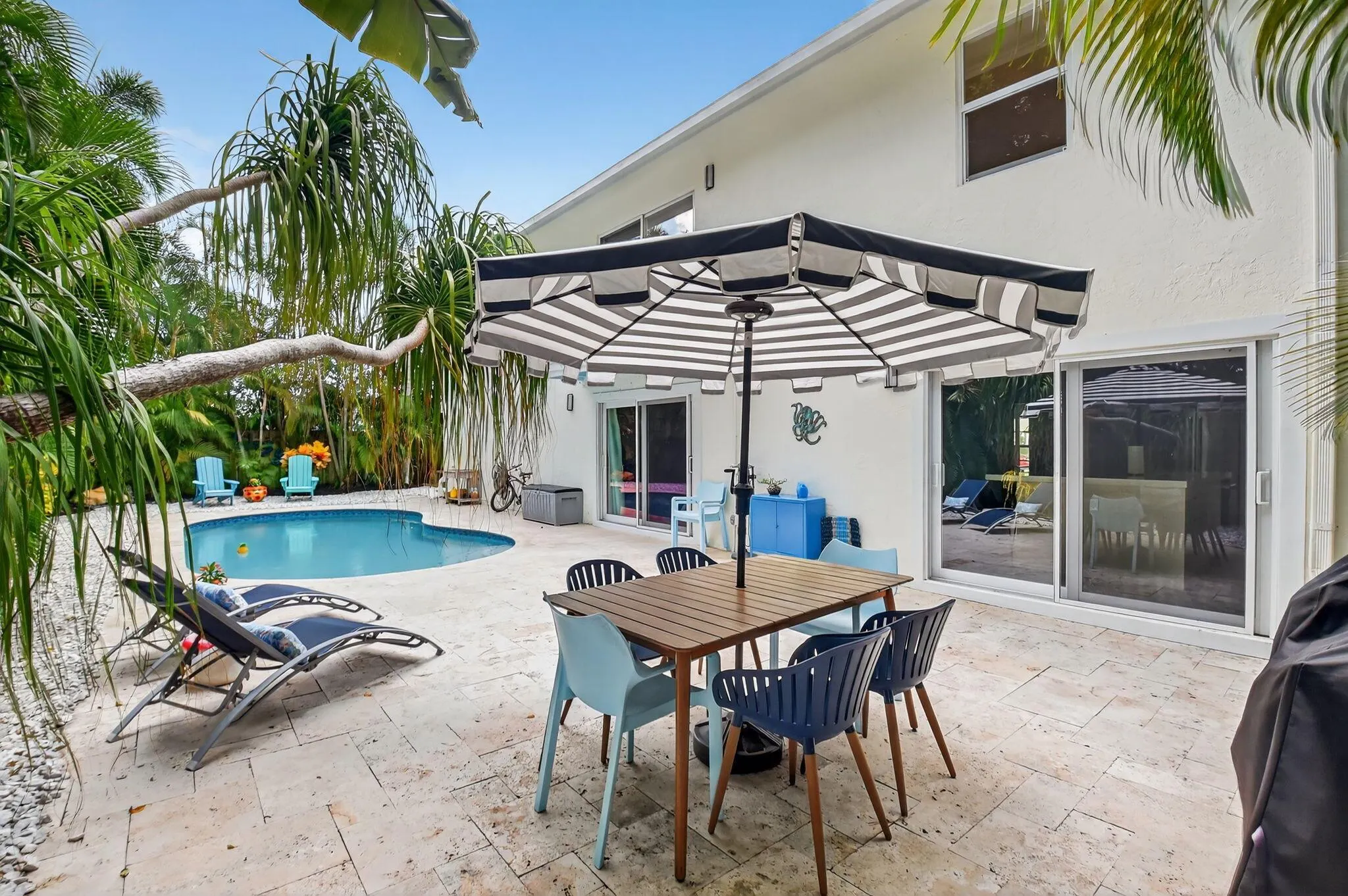 3957 NW 7th Court