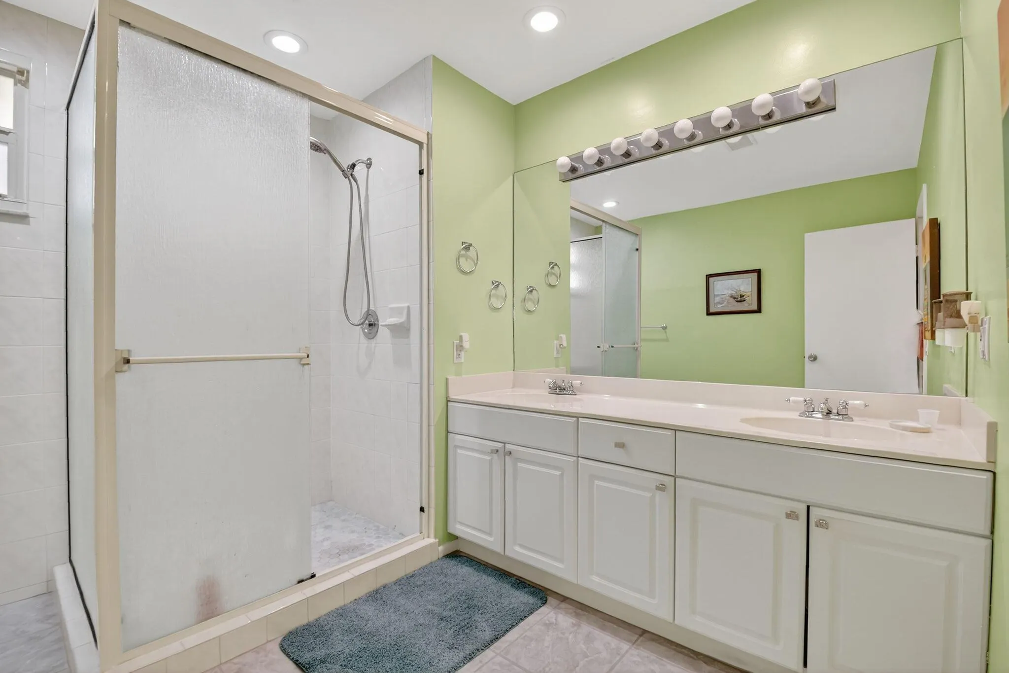 3957 NW 7th Court