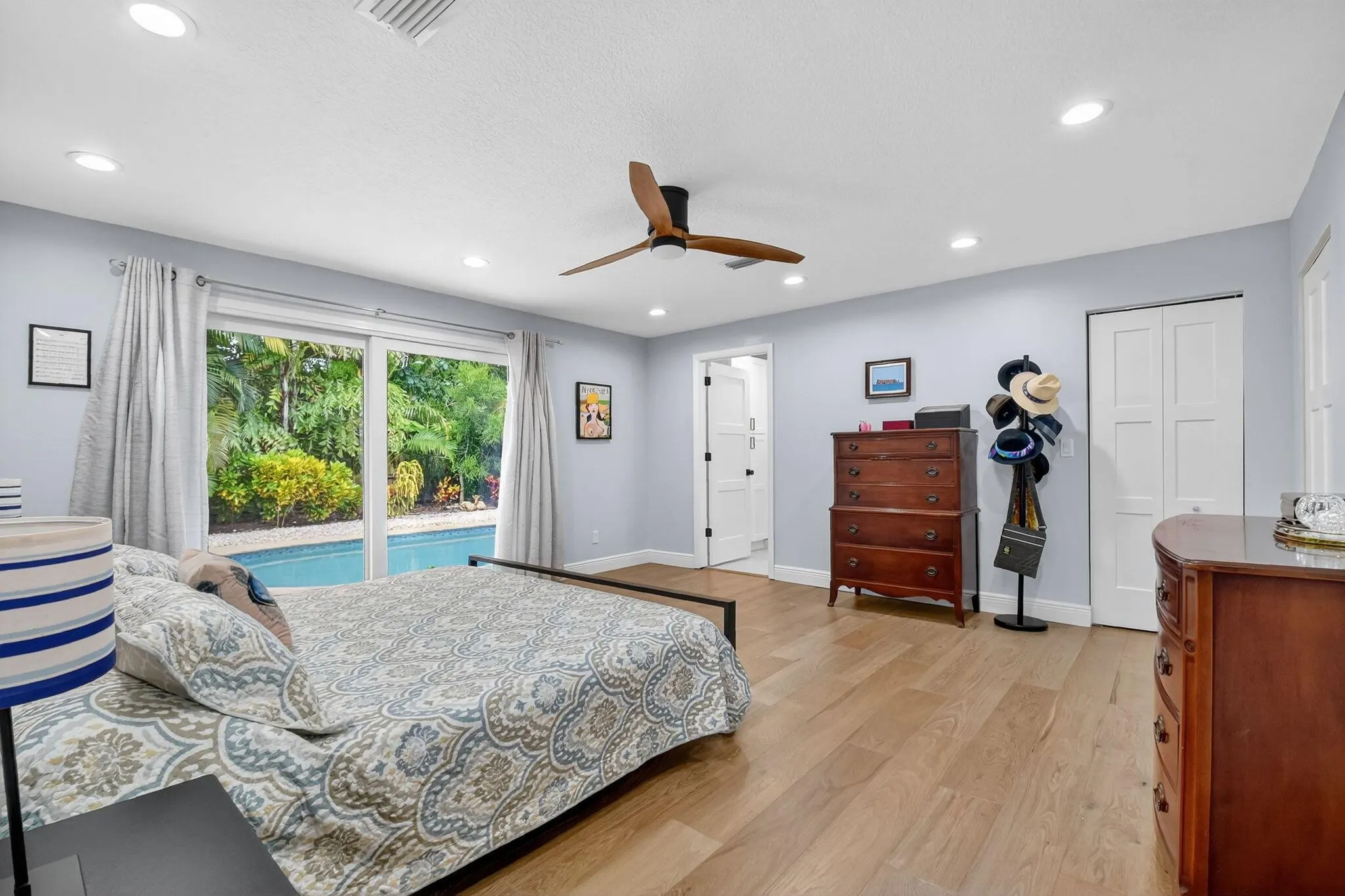 3957 NW 7th Court