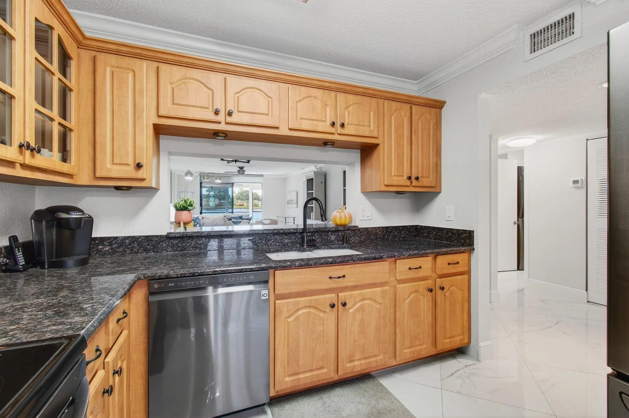 5574 Witney Drive, #109