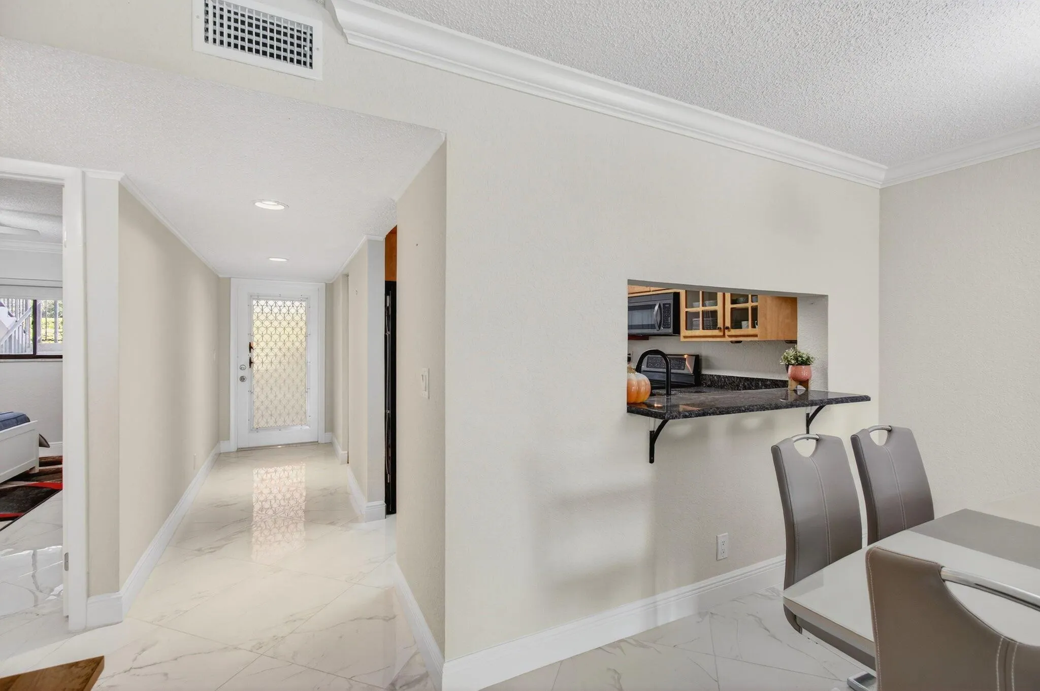 5574 Witney Drive, #109
