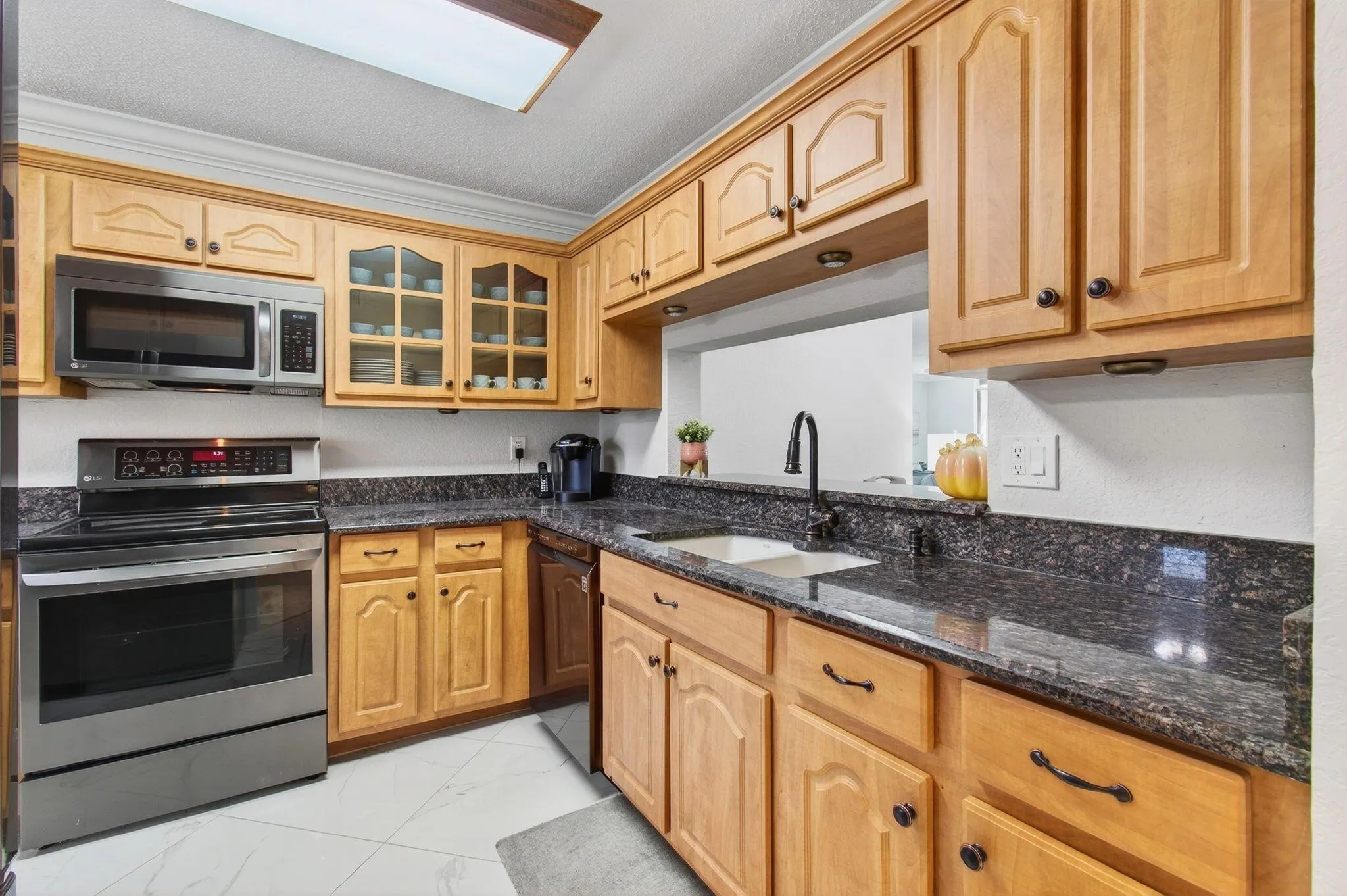 5574 Witney Drive, #109