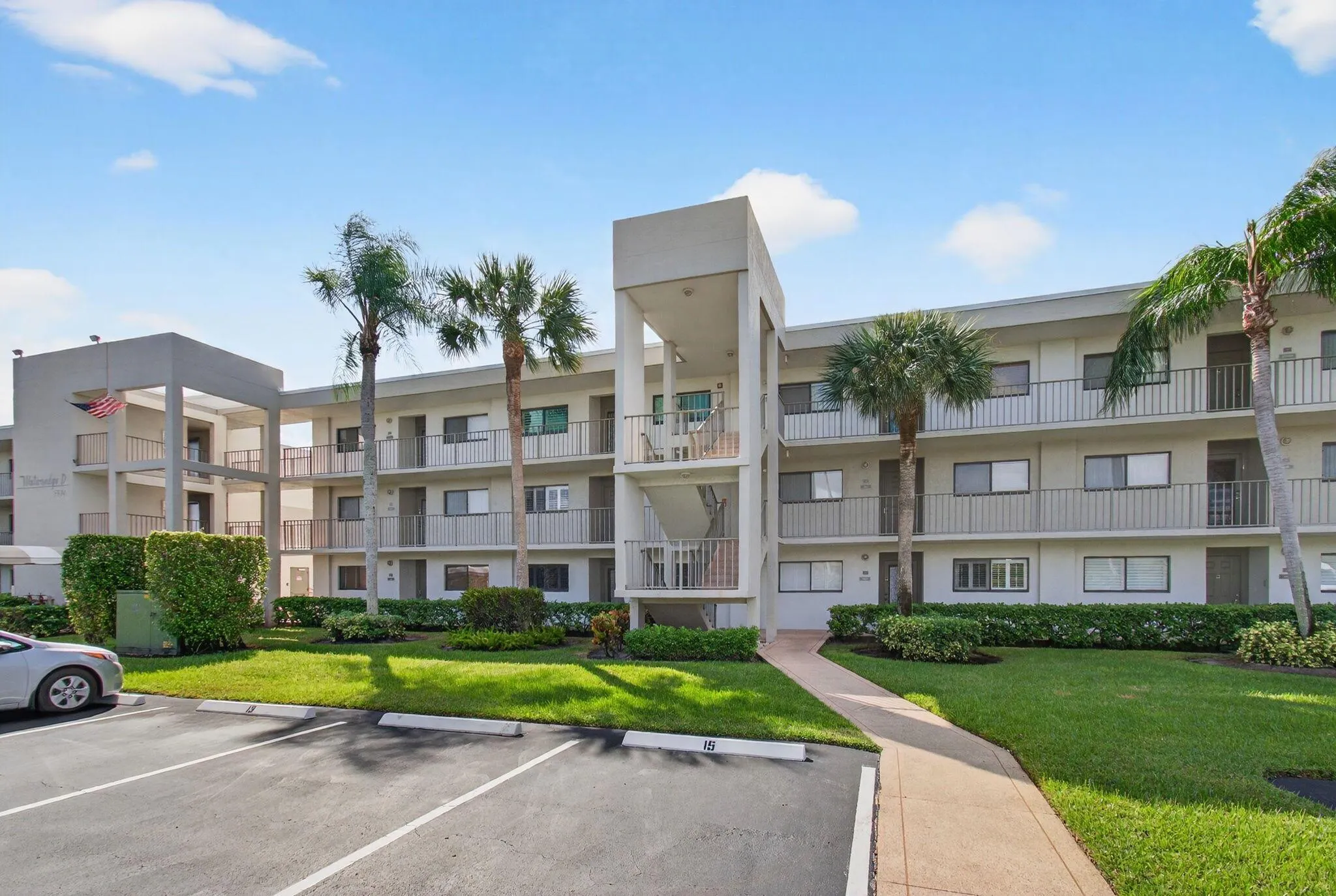 5574 Witney Drive, #109