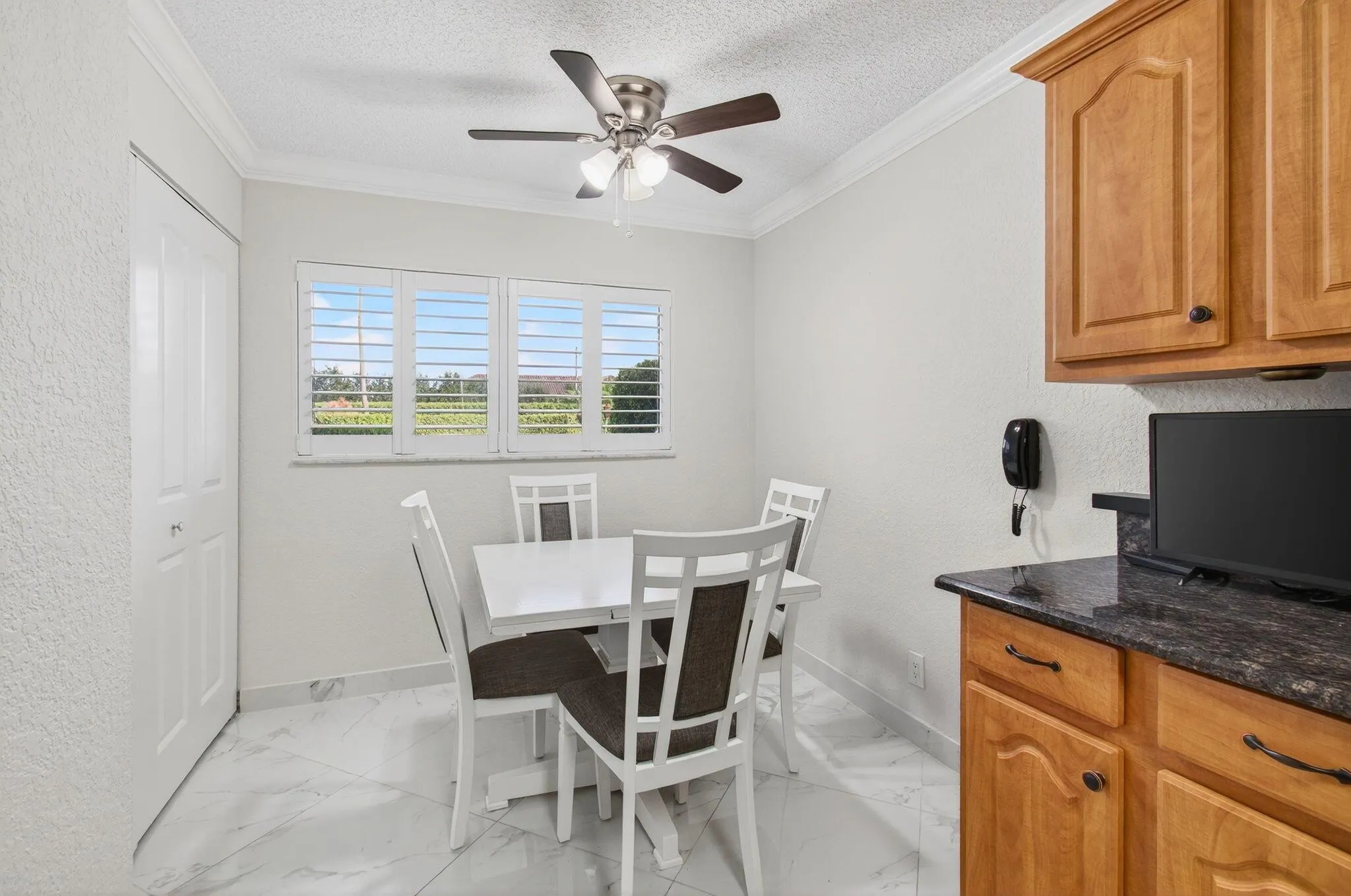 5574 Witney Drive, #109