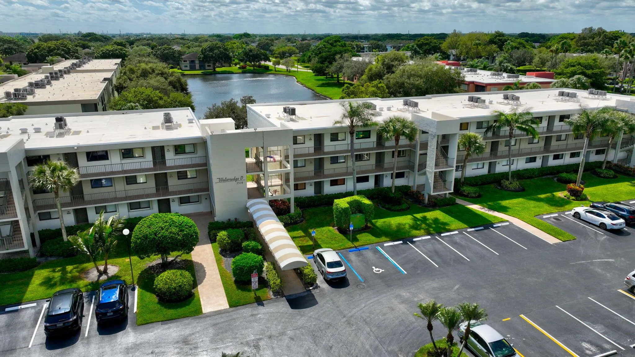 5574 Witney Drive, #109