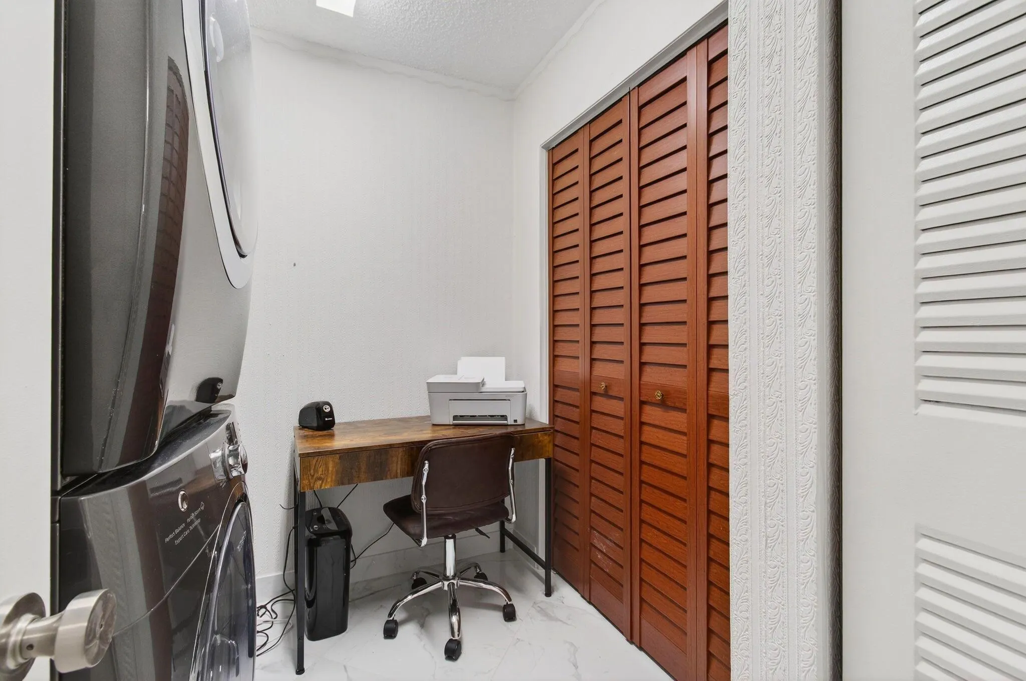 5574 Witney Drive, #109