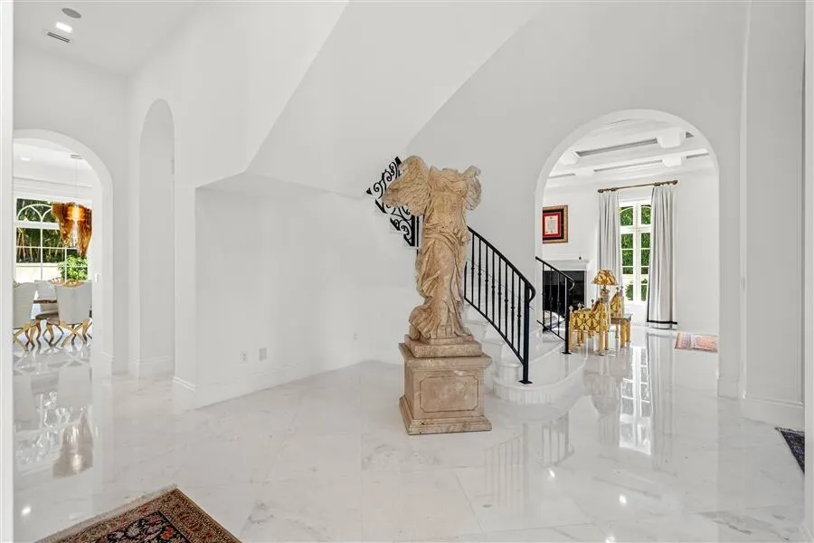 1033 Seasage Drive