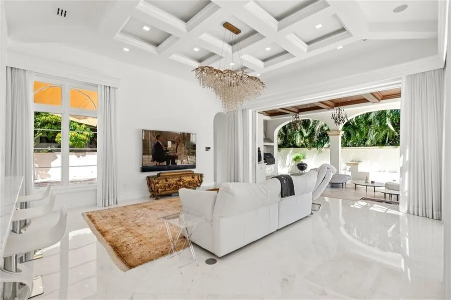 1033 Seasage Drive