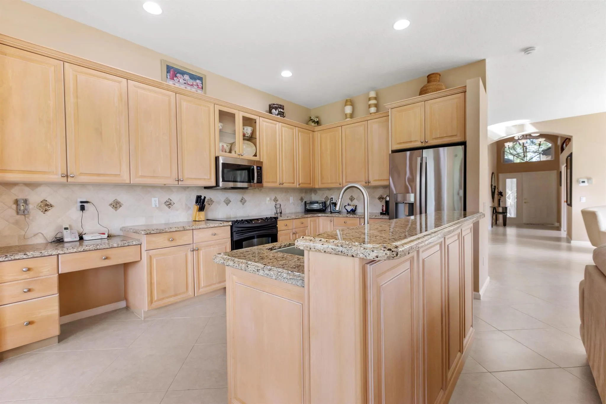 8806 Laguna Royale