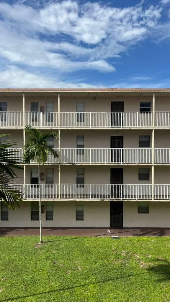 2800 NW 56th Avenue, #B306