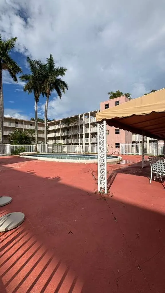 2800 NW 56th Avenue, #B306