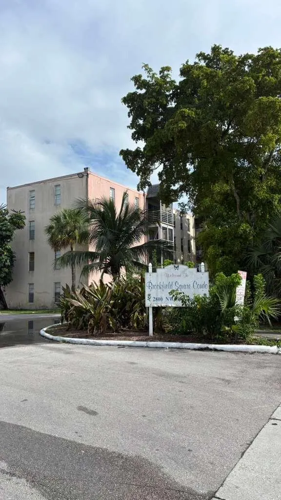 2800 NW 56th Avenue, #B306