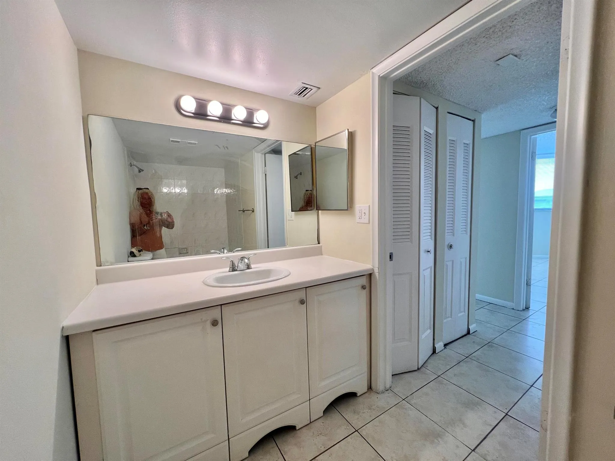 1820 N Congress Avenue, #410