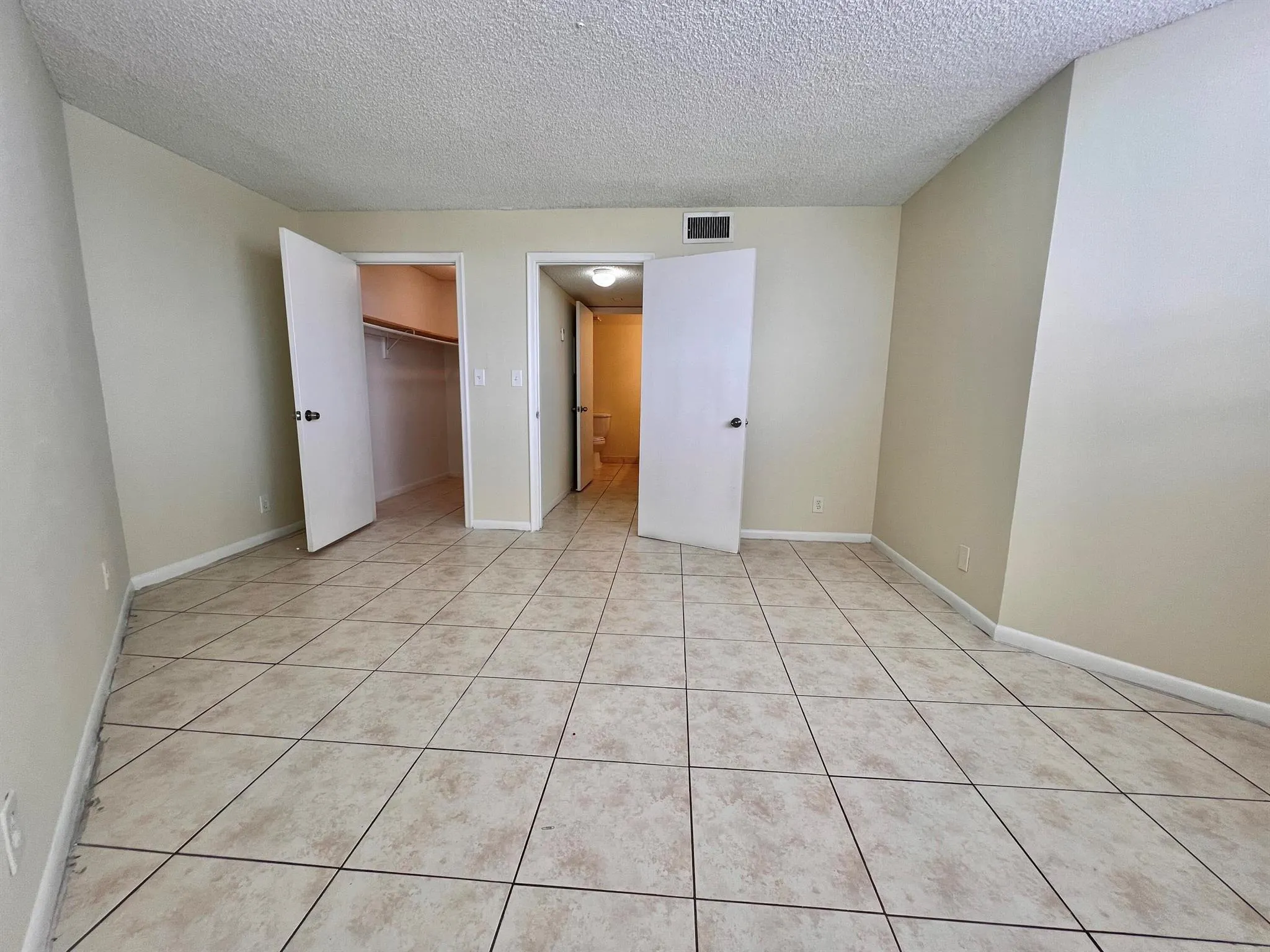 1820 N Congress Avenue, #410