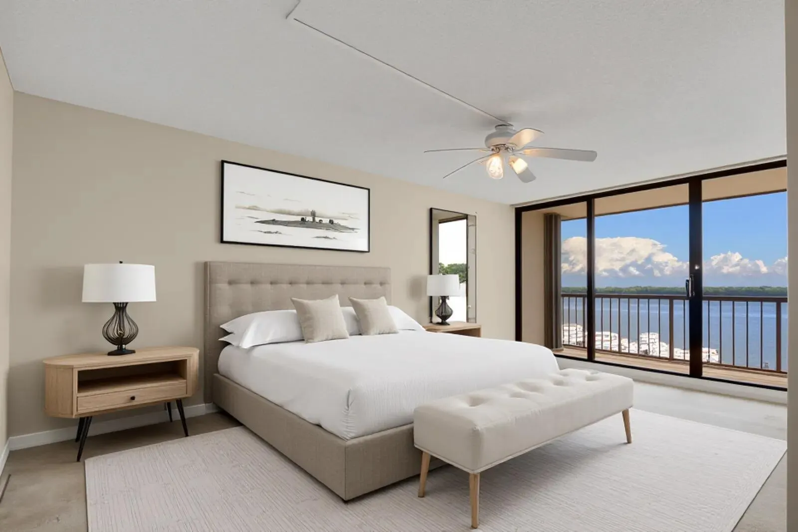132 Lakeshore Drive, #1117