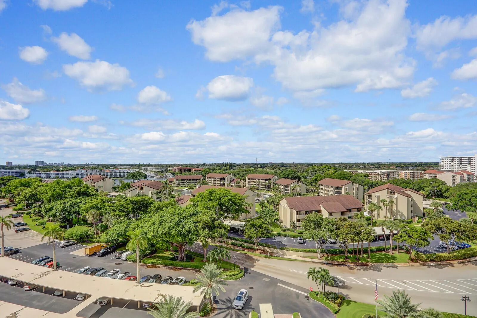 132 Lakeshore Drive, #1117