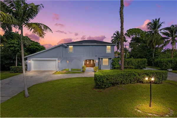 5285 Sunrise Boulevard