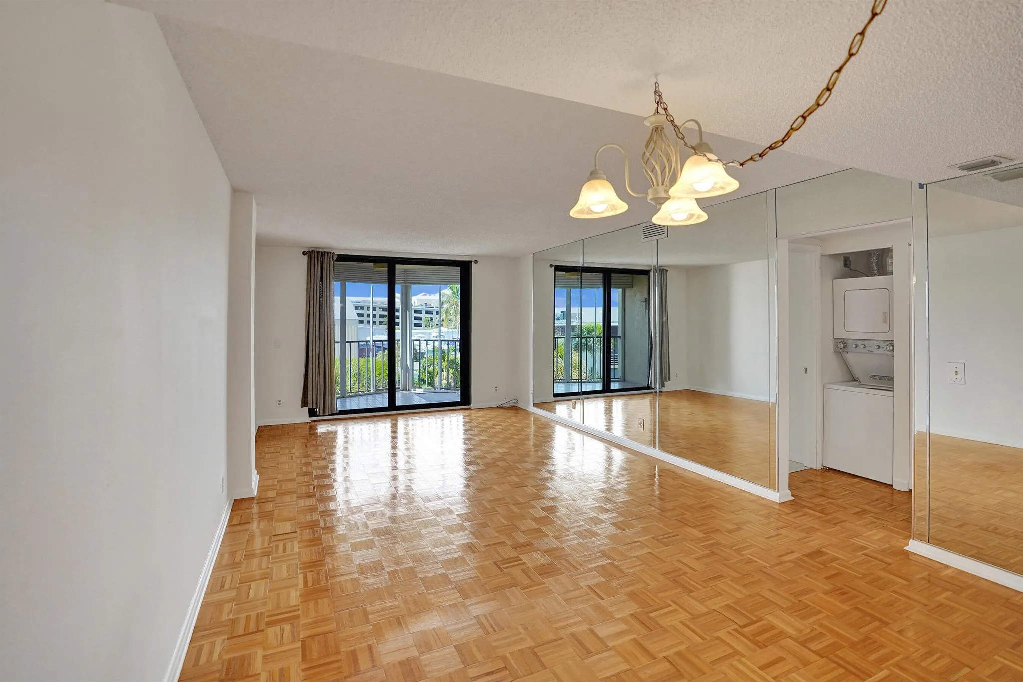890 N Federal Highway, #410