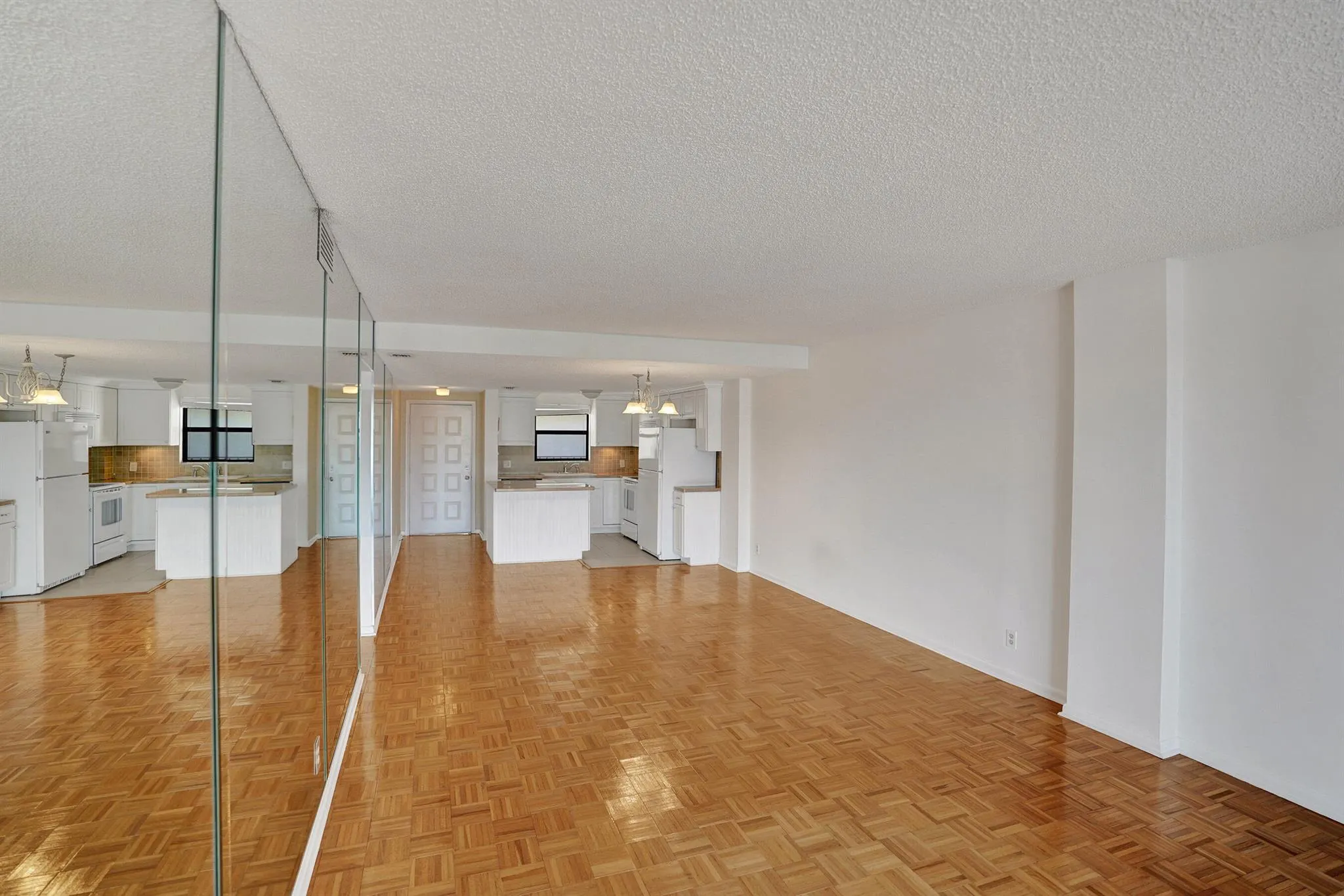 890 N Federal Highway, #410