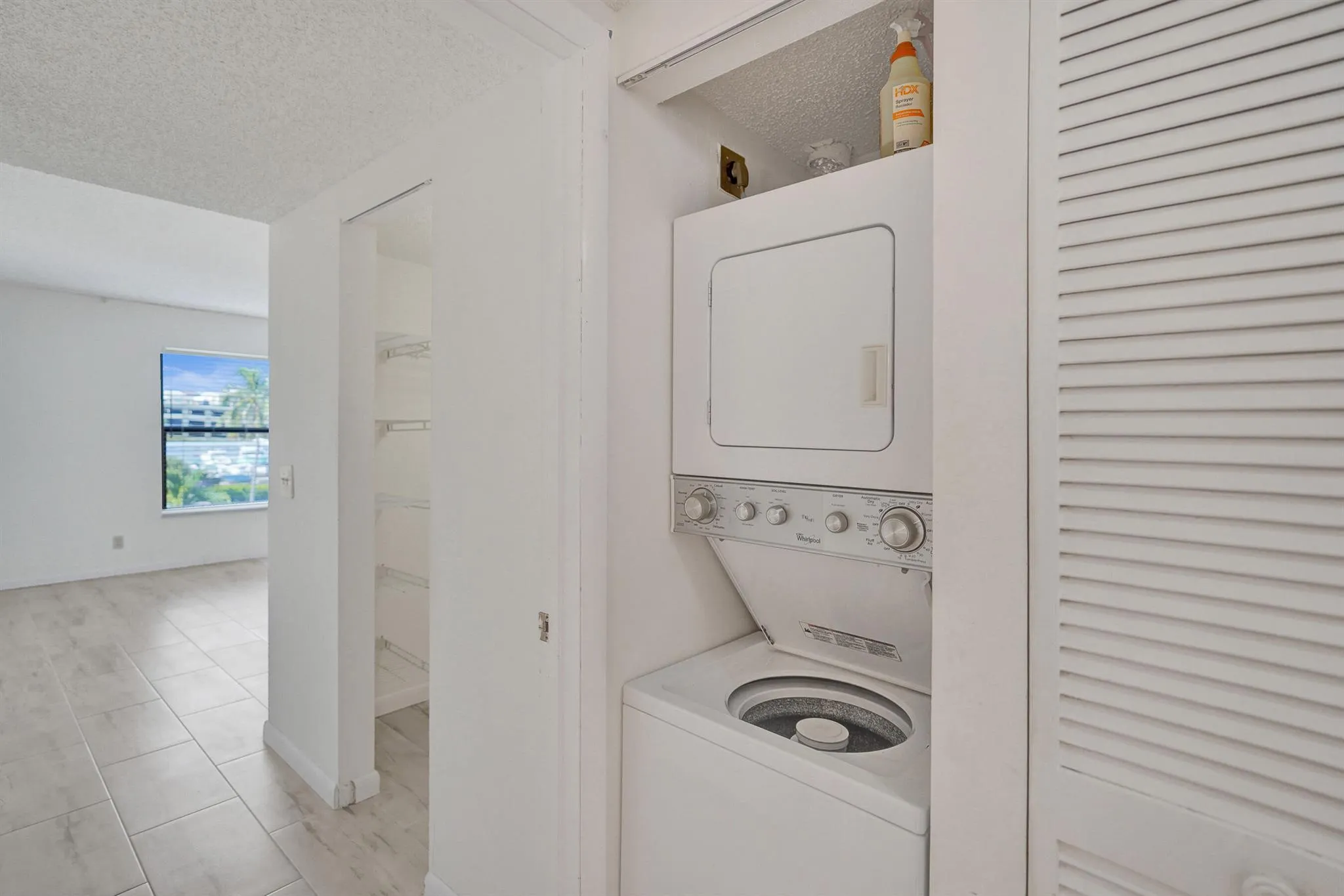 890 N Federal Highway, #410
