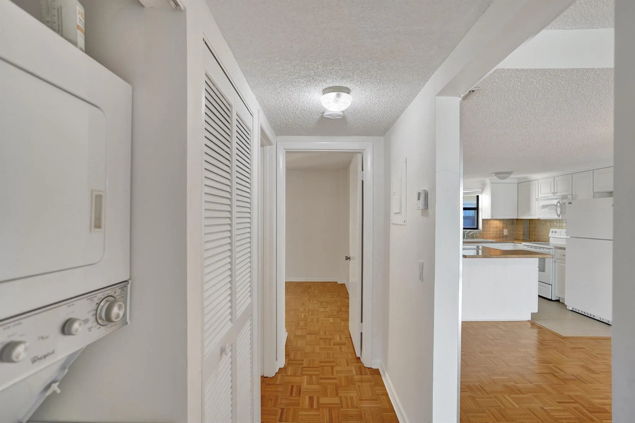 890 N Federal Highway, #410