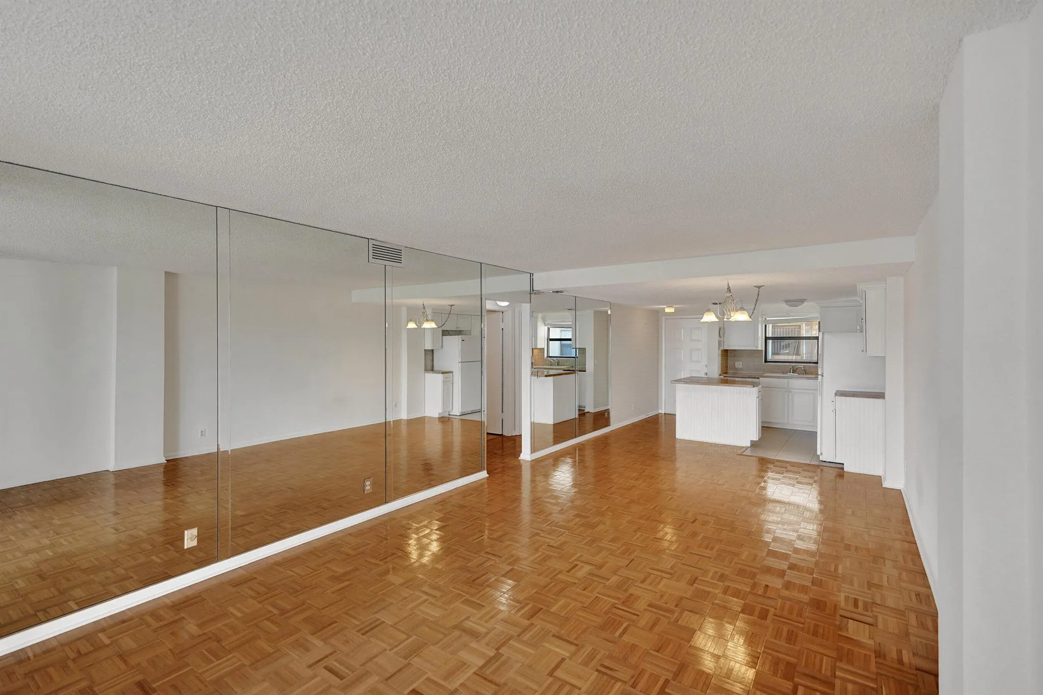 890 N Federal Highway, #410