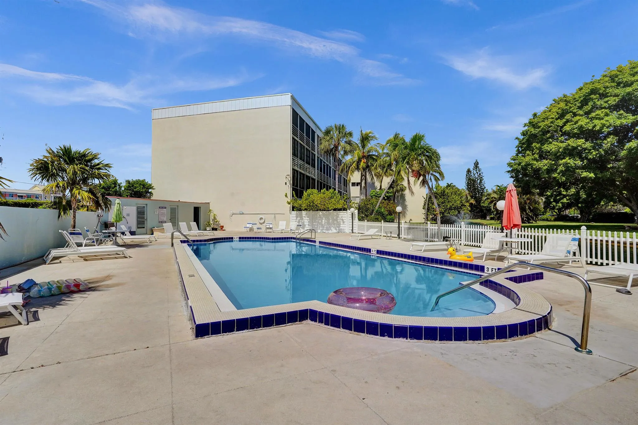 890 N Federal Highway, #410