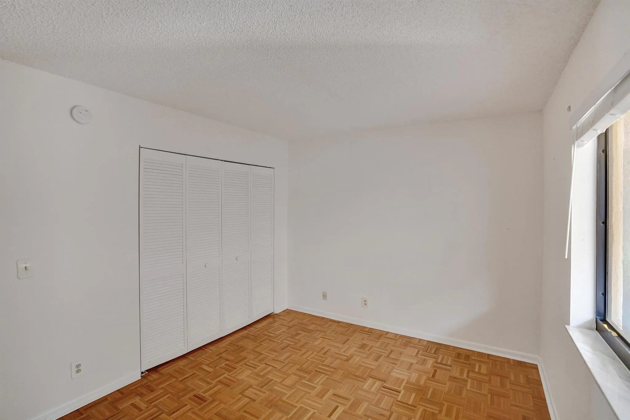890 N Federal Highway, #410