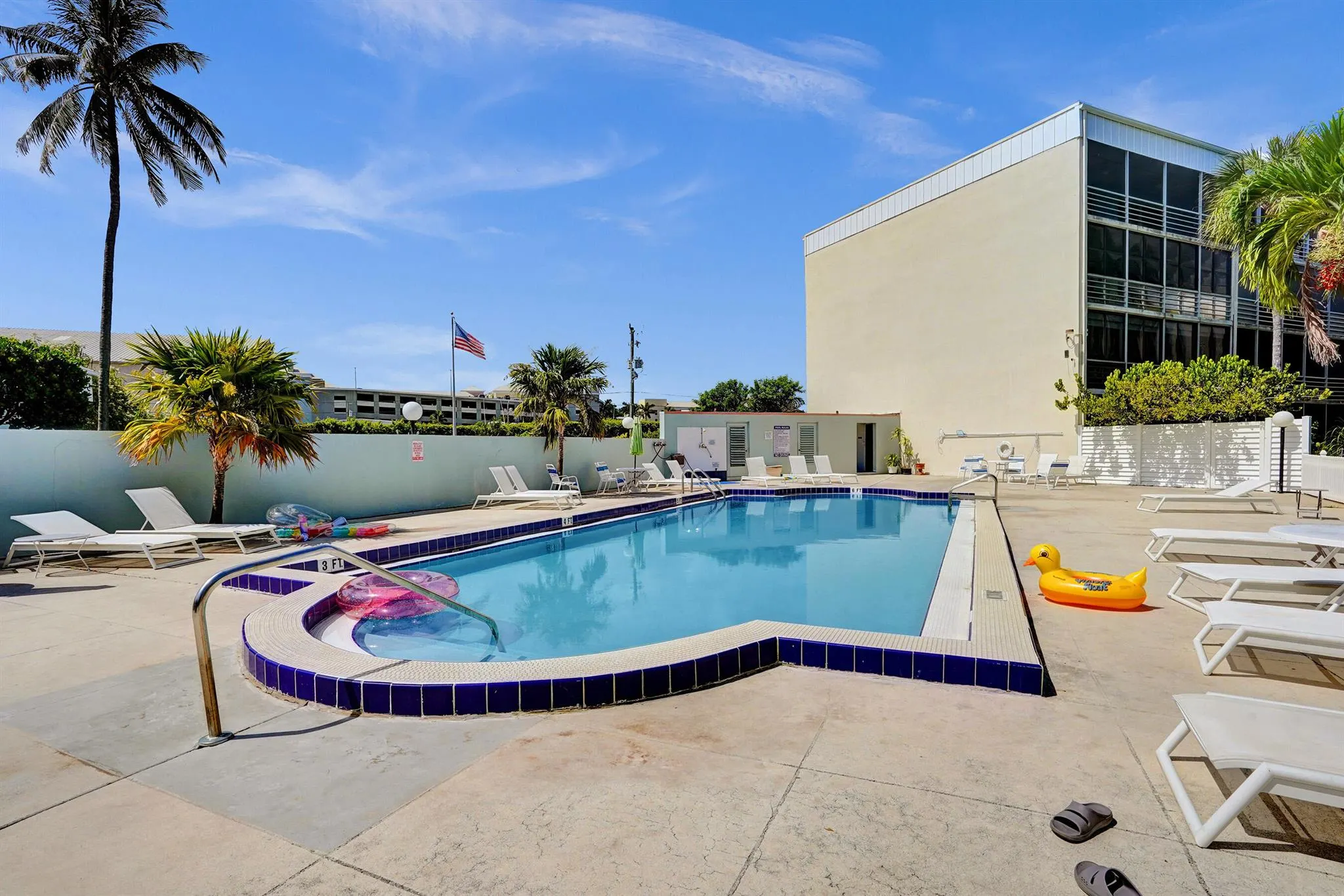890 N Federal Highway, #410