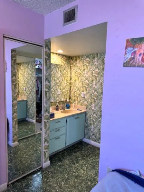 3516 Whitehall Drive, #101