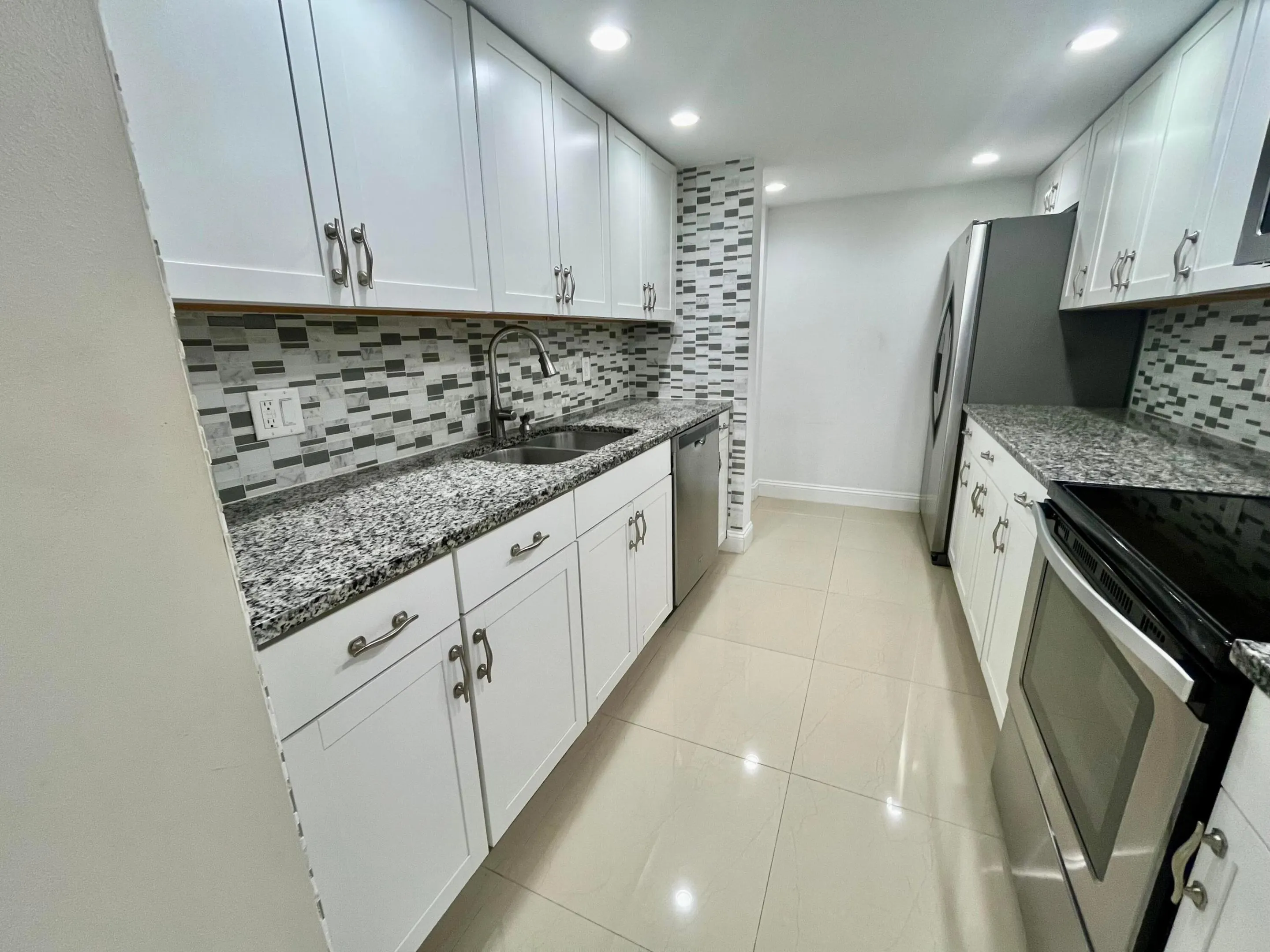 301 Croton Avenue #406