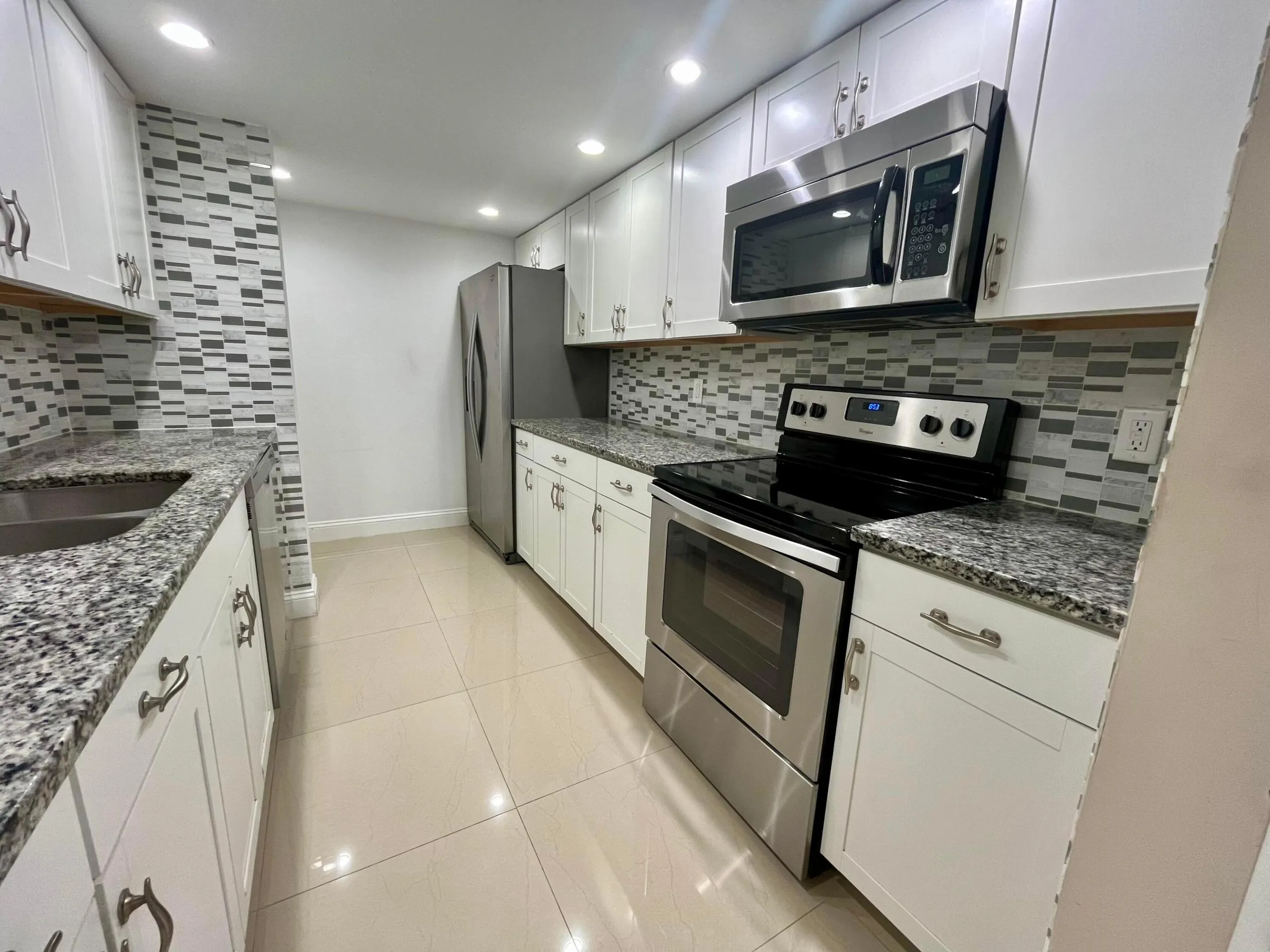 301 Croton Avenue #406